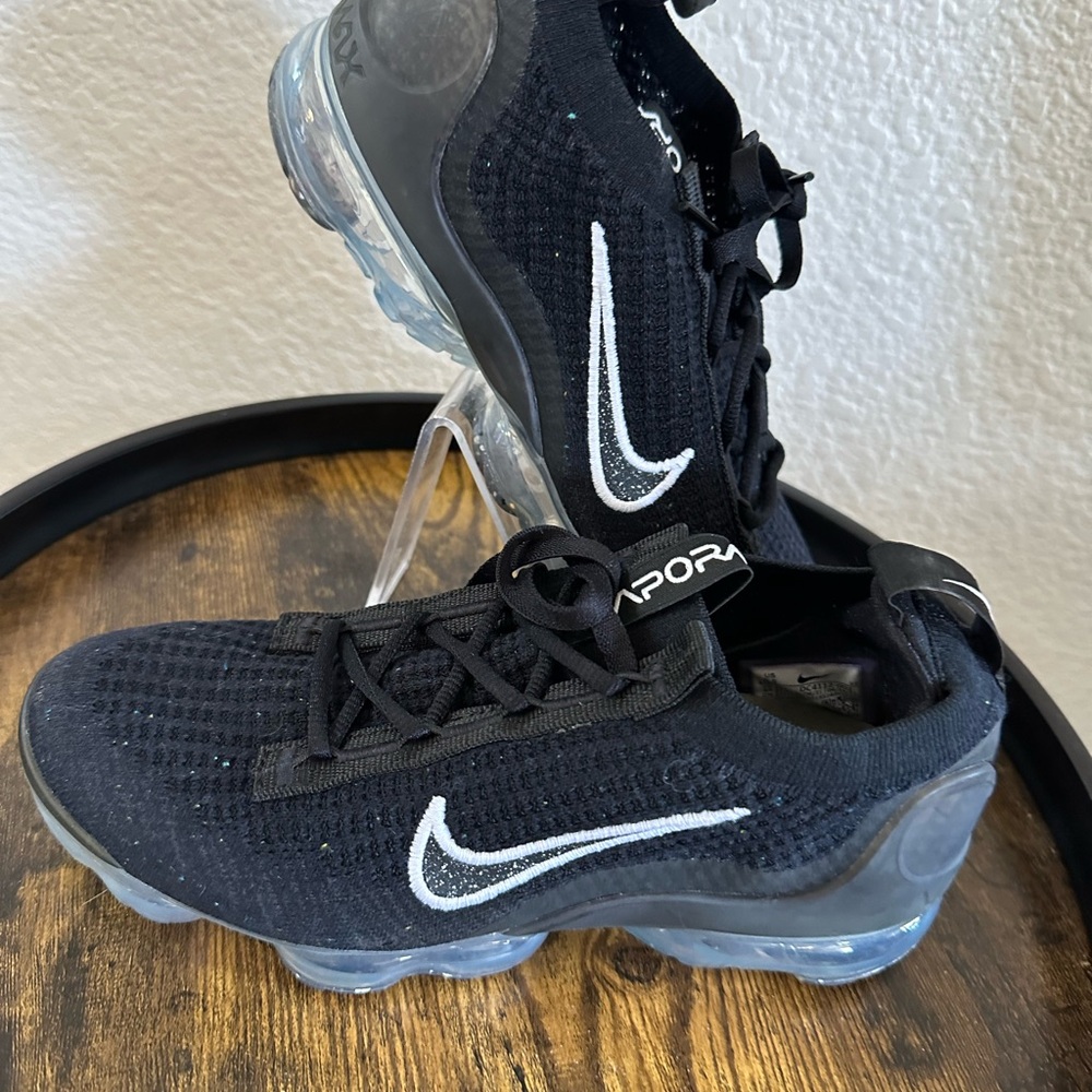 Nike Vapor Max Black and White